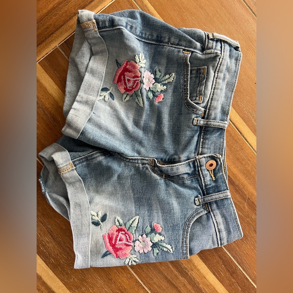 Abercrombie Kids shorts size 9/10